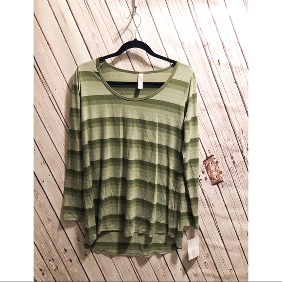 LuLaRoe Tops - NWT LuLaRoe Olive Green Medium Lynnae